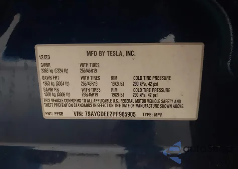 2023 Tesla Model Y Awd/Long Range Dual Motor All-Wheel Drive z USA, uszkodzony, nr VIN 7SAYGDEE2PF965905